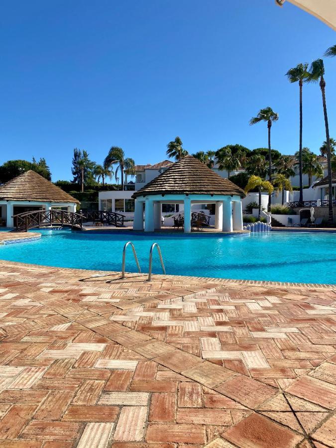 Beautiful Apartment For Rent In Quinta Do Lago With Excellent Resort Facilities Close To Lake And Beach. ภายนอก รูปภาพ